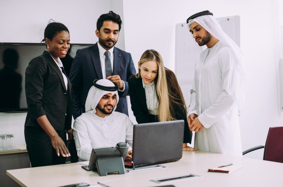 Emiratisation_9000-Emiratis-working-in-private-sector